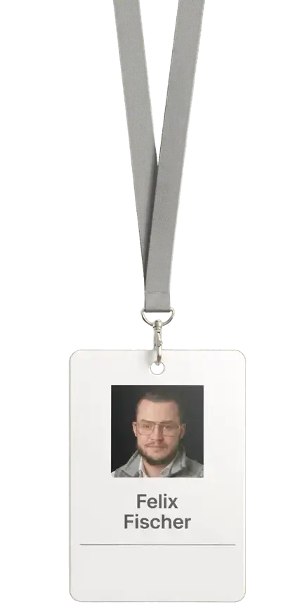 Ausweis von Felix Fischer am Lanyard: Content Strategien, Performance Marketing, Web-Entwicklung, Projektmanagement